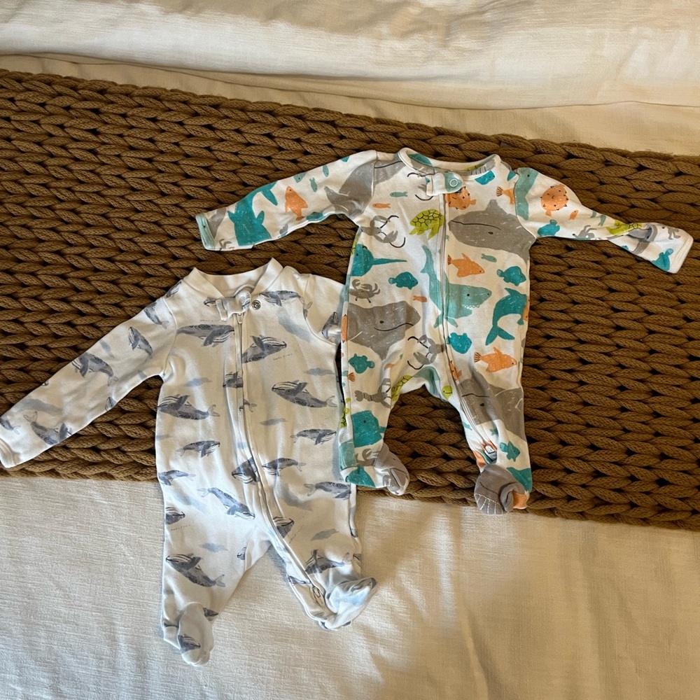 Bundle- 2 carters sleepers + 2 boys gowns